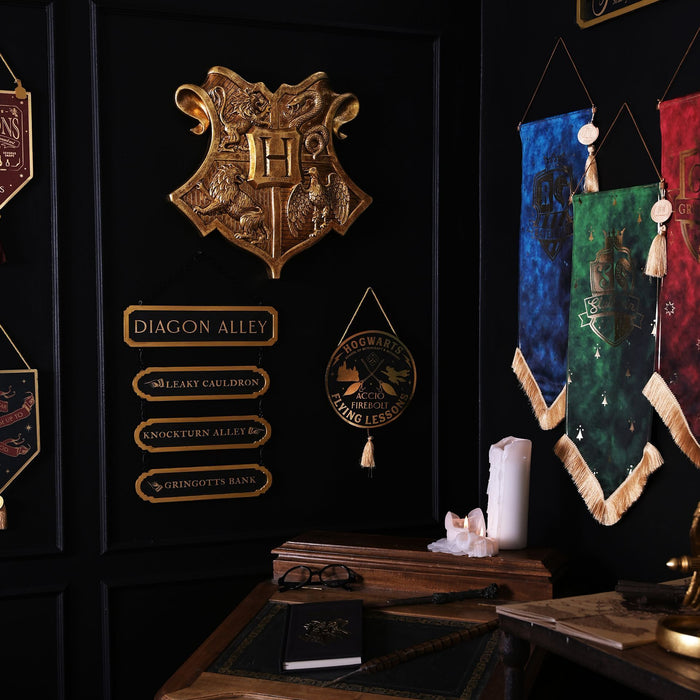 Warner Bros Harry Potter Alumni Wall Shield