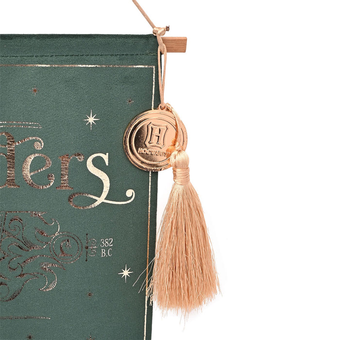 Warner Bros Harry Potter Alumni Banner - Ollivanders